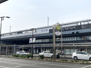 福山駅南口を出る